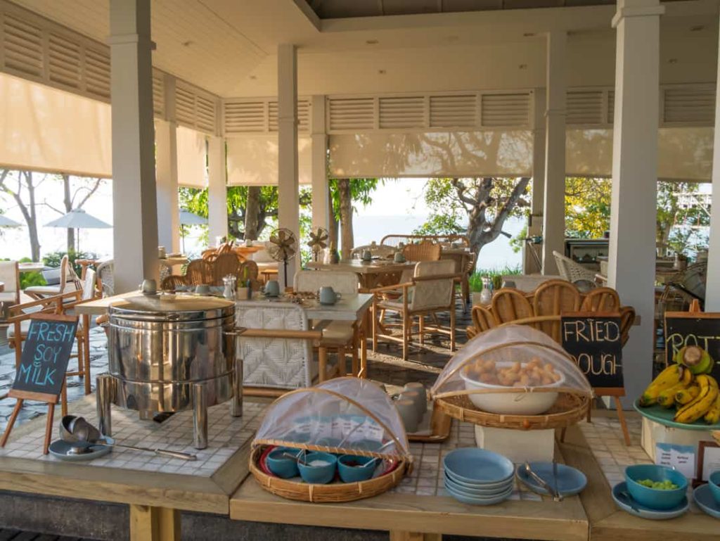 restaurant for breakfast